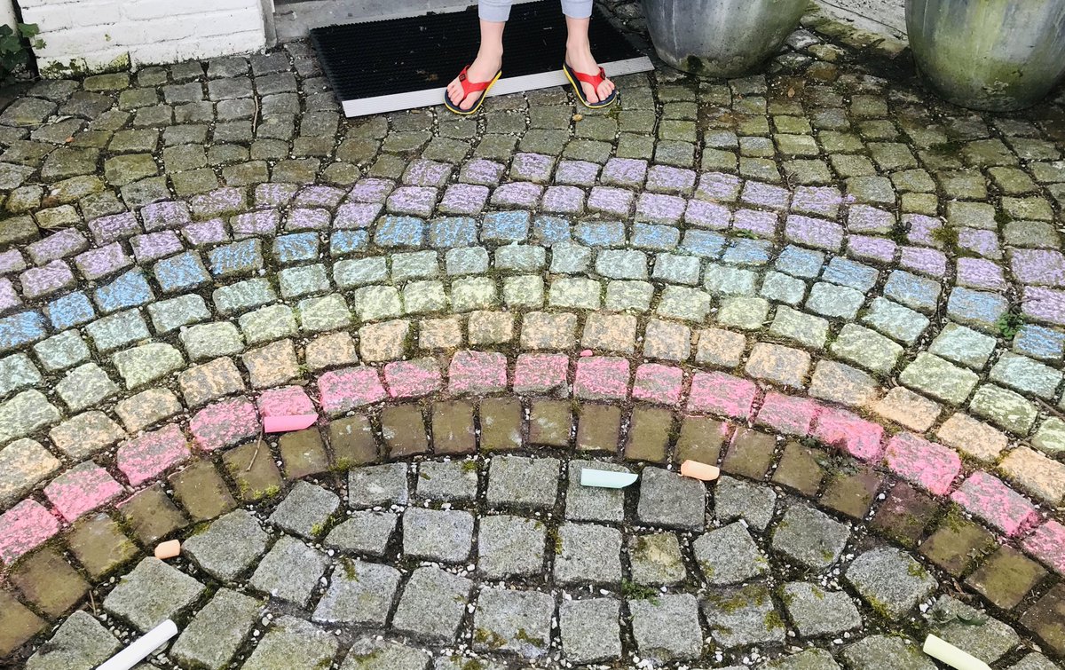 LucyHWood's tweet image. Reading recent messages of support, creativity and optimism from #BSNJSV families, listening to tales of innovation, team work and resilience from #BSNJSV staff = a constant reminder of what an incredible community I work &amp;amp; live within ☀️☀️thank you☀️☀️#BSNtogether