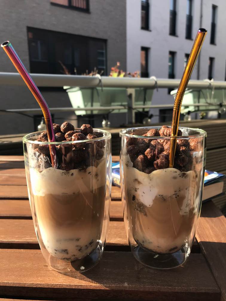 aralikkk's tweet photo. my version of sehyoon and donghun's oreo jolly pong except i used choco pops and added coffee. it was extremely yummy! 🙃
#와동크러쉬 #오레오퐁크러쉬 #caloriebomb #worthit https://t.co/hwE2Q173u5