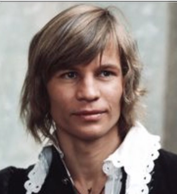 Happy 78th birthday Michael York!
THE THREE MUSKETEERS (1973)
Classic movie directed by Richard Lester. 