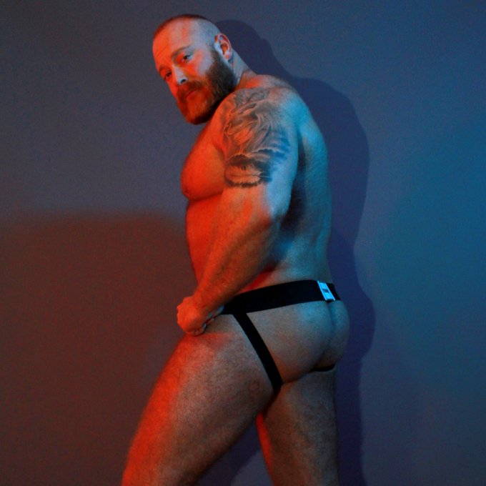 Watch vikingmusclebear's leaked NSFW photo on TwXstars