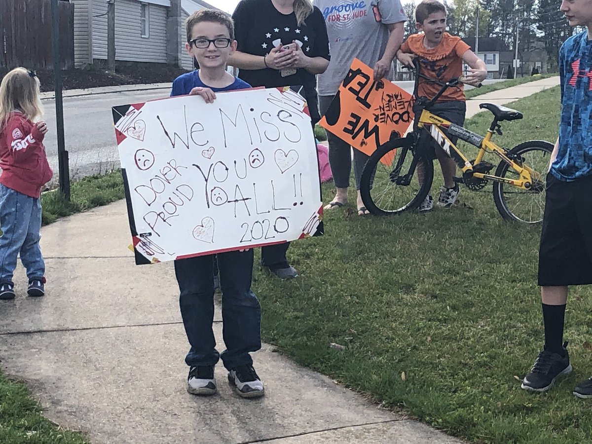 What a great drive the faculty from Dover Elementary had yesterday. Thank you to our amazing students and families for coming out to wave and warm our hearts. We miss all of you!