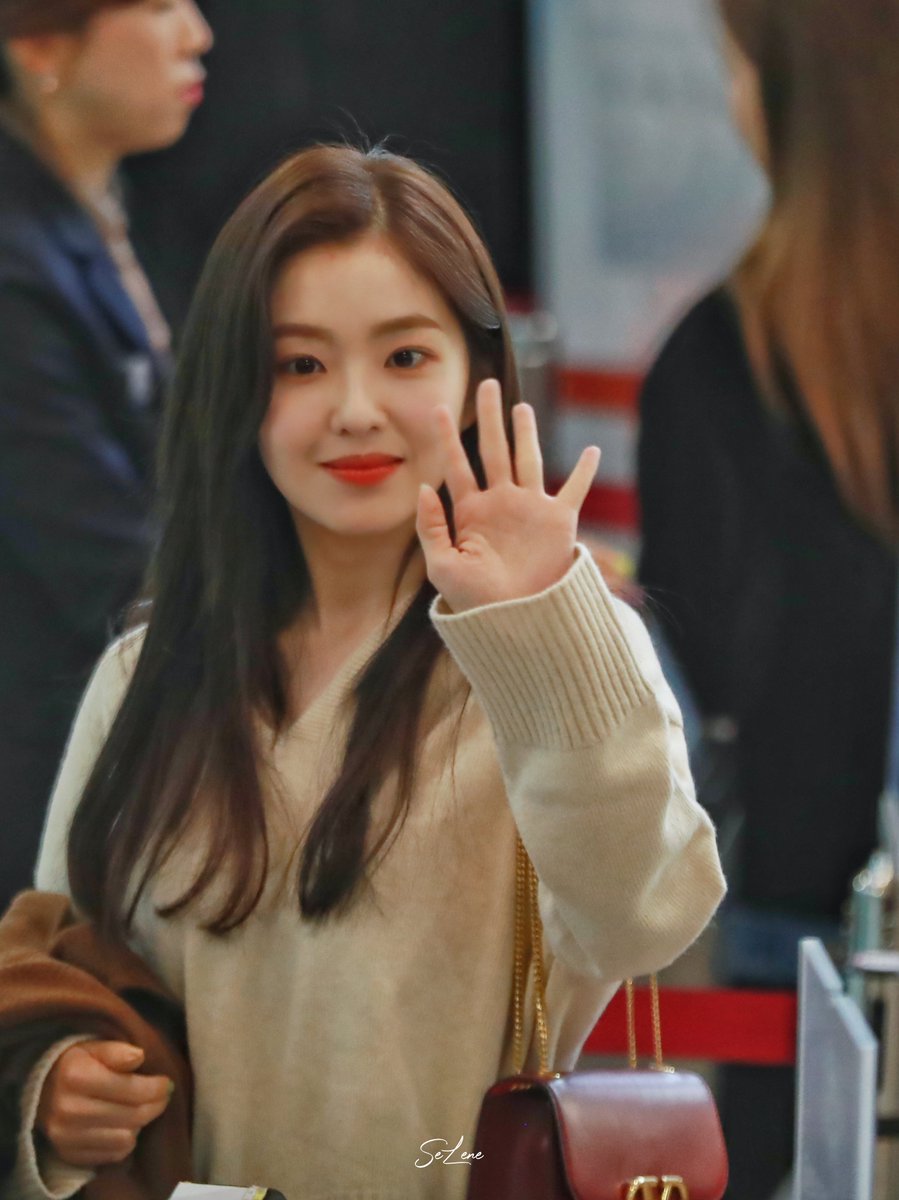 셀린 tweet media