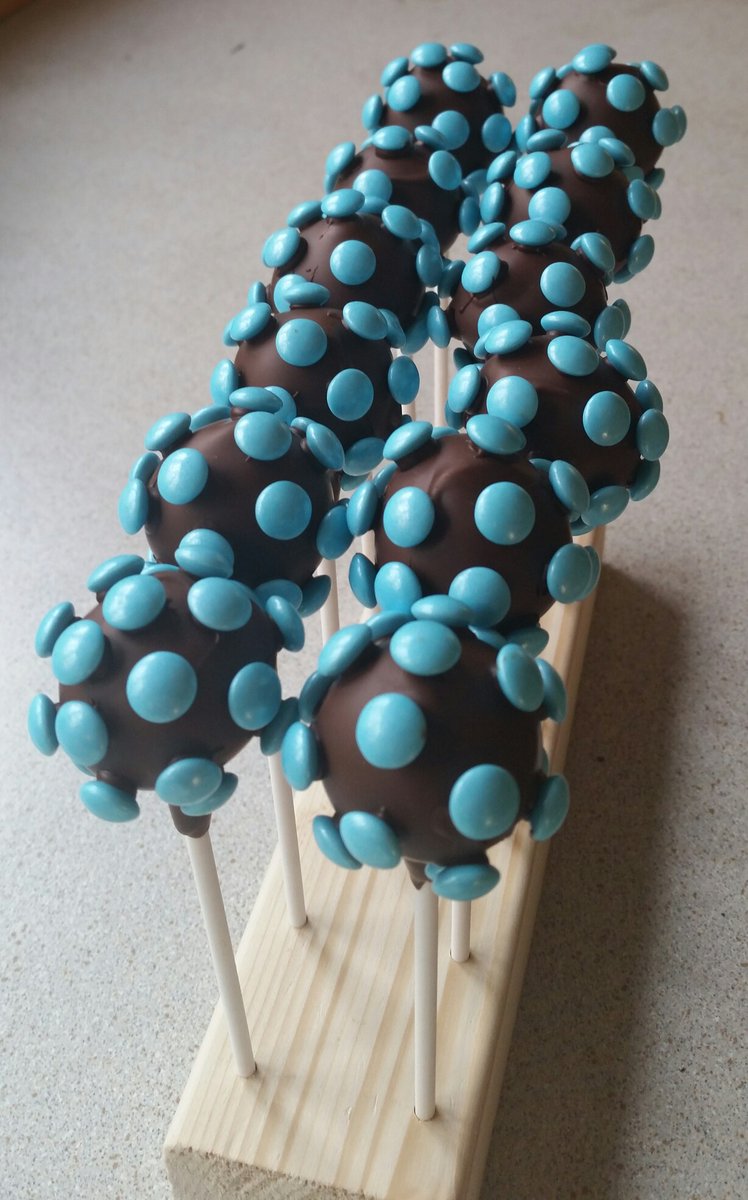 What better way to pass the time than making lockdown lollies. #chocolate  #StayAtHomeAndStaySafe #CoronaUpdate