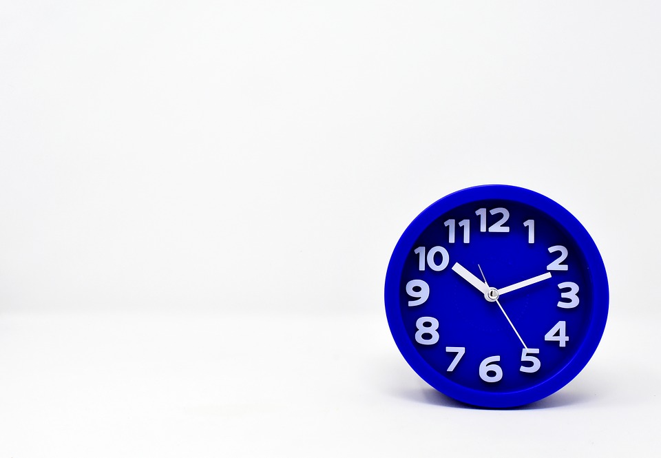 AQSSolutions's tweet photo. Spring is arriving... Don't forget that the clocks go forward at 1am! https://t.co/qkNZ3Jrr6z