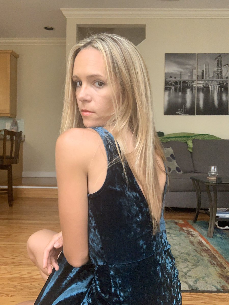 GoRunningTampa's tweet photo. Wednesday night date night... #datenight #filterfree #covidcompany #lauderdaletotampa #velvetdress #backtoblonde #girlswhocook #porkfriedrice #tampagirl https://t.co/dTouHlLrNc