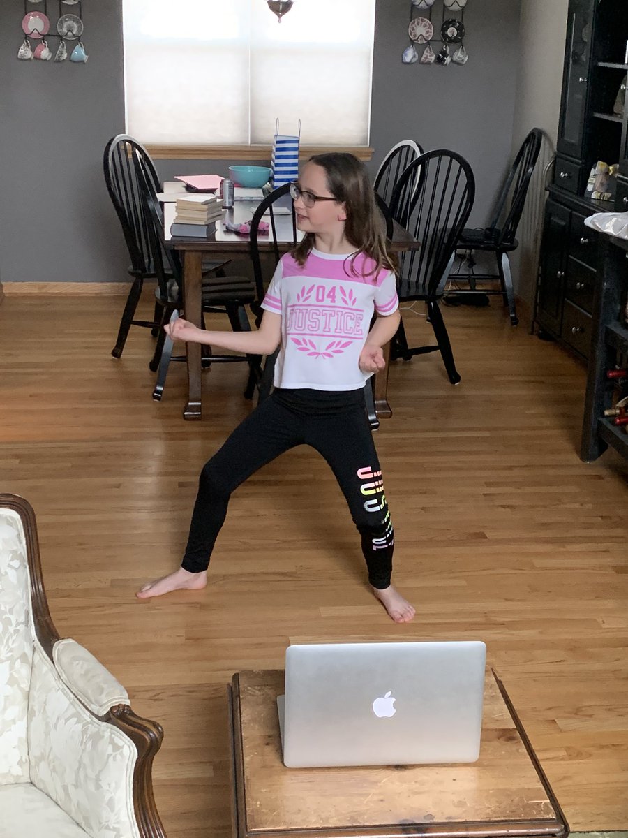 Feldman1Steve's tweet photo. Thanks @iskc for posting videos for my daughter to continue her practice. #iskc #hardatwork https://t.co/M7NqWFw246