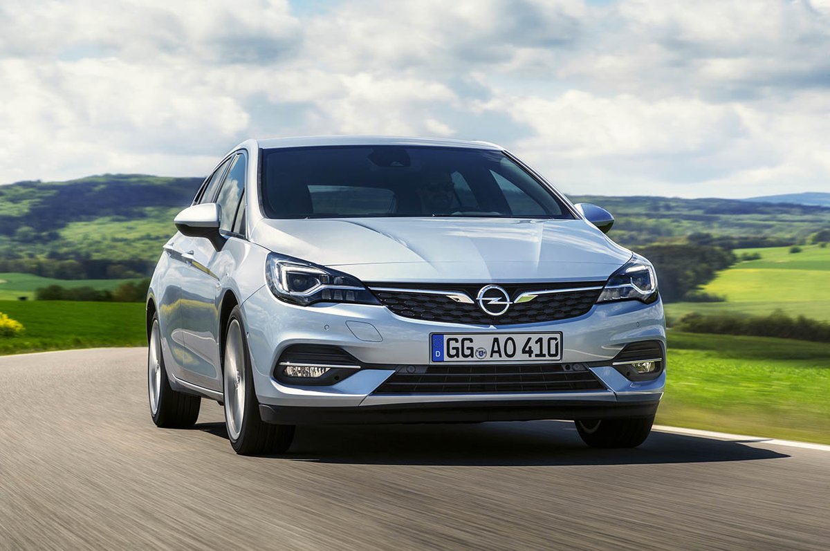 carmedya's tweet photo. Yenilenen Opel Astra HB, gelişen sürüş dinamikleri ve dijitalleşen teknolojileri ile Türkiye’de satışa sunuldu.
Detaylar için https://t.co/CtVdhTqhbs
#carmedya #opel #opelastrahb #car #otomobil https://t.co/gDuT3nZK8E