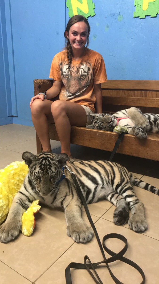 In honor of the tiger king here’s the time I went to his zoo. 10/10 would recommend. Had a great time. #FreeJoeExotic