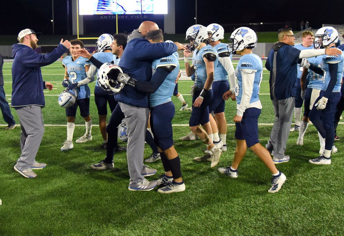 coachmthomp's tweet photo. @CoachJNorman @TrainerBrownGHS @CoachKnippa @coachshadhanna Boom https://t.co/QIn8STku6J