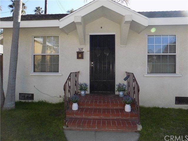 _ApplesTeam's tweet image. Incredible opportunity to live in Belmont Heights! This hidden gem is exactly the property for you, with your vision for potential you will be living in a quality neighborhood 1 bedroom 1 bathroom home with attached garage buff.ly/30O2kPL #ad #ApplesTeam #realestateagent