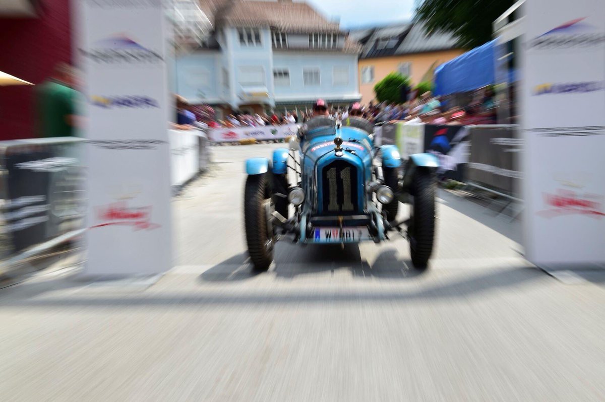 #throwback Saturday
Der Livestream vom Porsche Design Grand-Prix der Ennstal-Classic 2019 mit seinem unvergessenen Gewitter .... zum Nachschauen als Pausenfüller für alle, die schon fleissig an ihren Oldtimern schrauben!!
Foto: Peter Meierhofer

ennstal-classic.at/de/ennstal_cla…