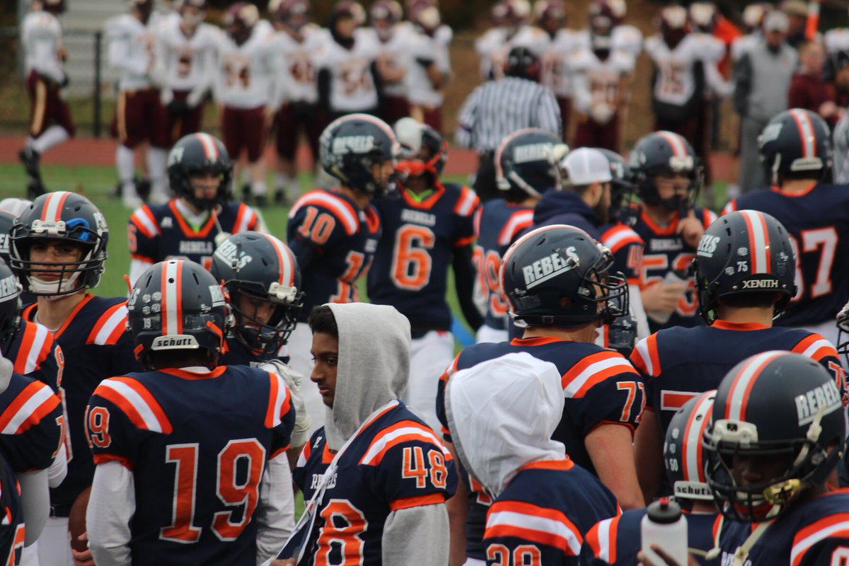 x_rayvision1's tweet photo. First field shoot went great see y’all next season 🏈📍📸

🕴🏽IG: @always.on.grind 🕴🏽

#grind #football #walpole #explore #walpolehighschool #viral #highschoolfootball #explorepage #6 #instagram #x_rayvision📸  @ Walpole High School https://t.co/4uYyPYIEGZ