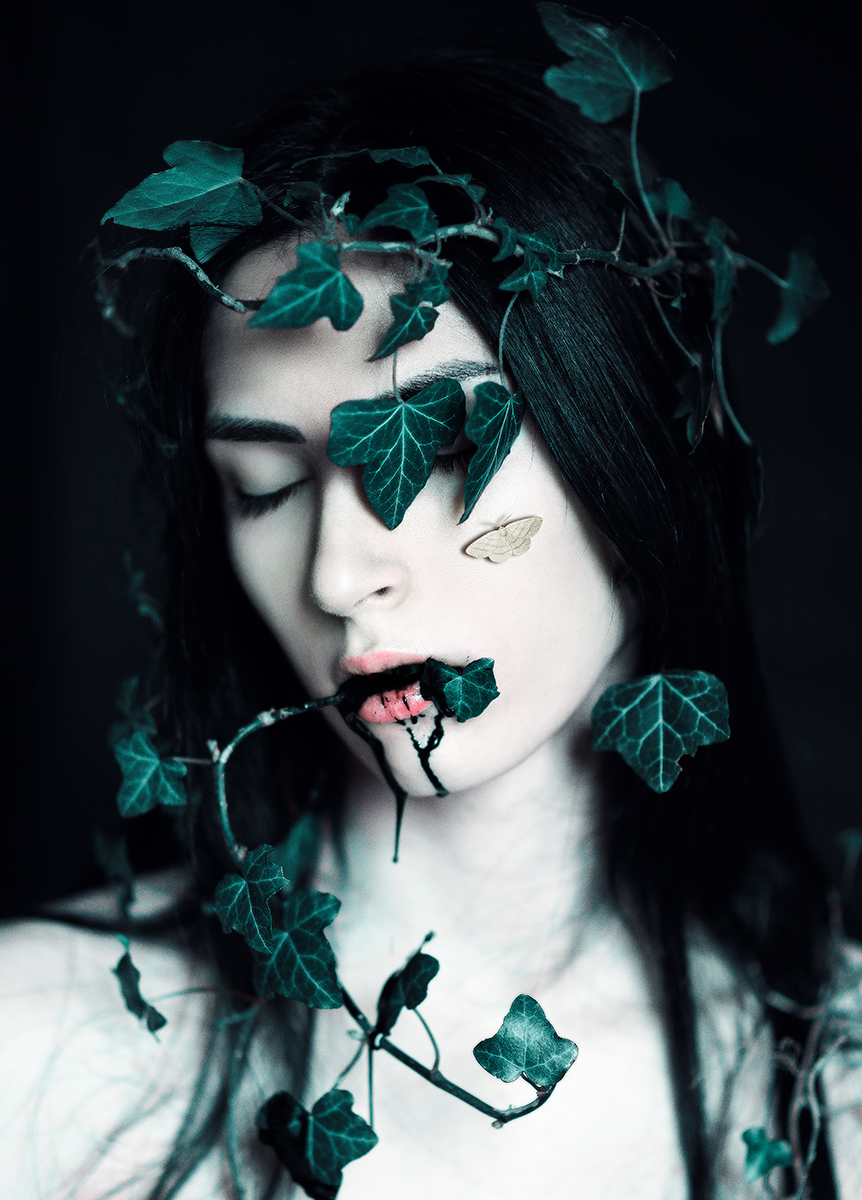 Sabrina Macabre - Evil Seed
Full Credit List — darkbeautymag.com/2020/03/sabrin…