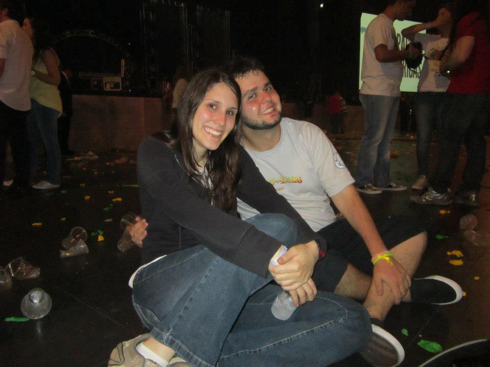 tearsforfearsbr's tweet photo. BOA TARDE, GALERA!

Estamos aqui, @carol_mantovani e @profluander, simbolizados por essa foto que tiramos ao fim do show do Tears de 2012, para convidar todos vocês para assistirem à nossa Live no Instagram (tearsforfearsbrazil, segue lá!) que faremos a partir das 20:00, + https://t.co/idElIpDFpm