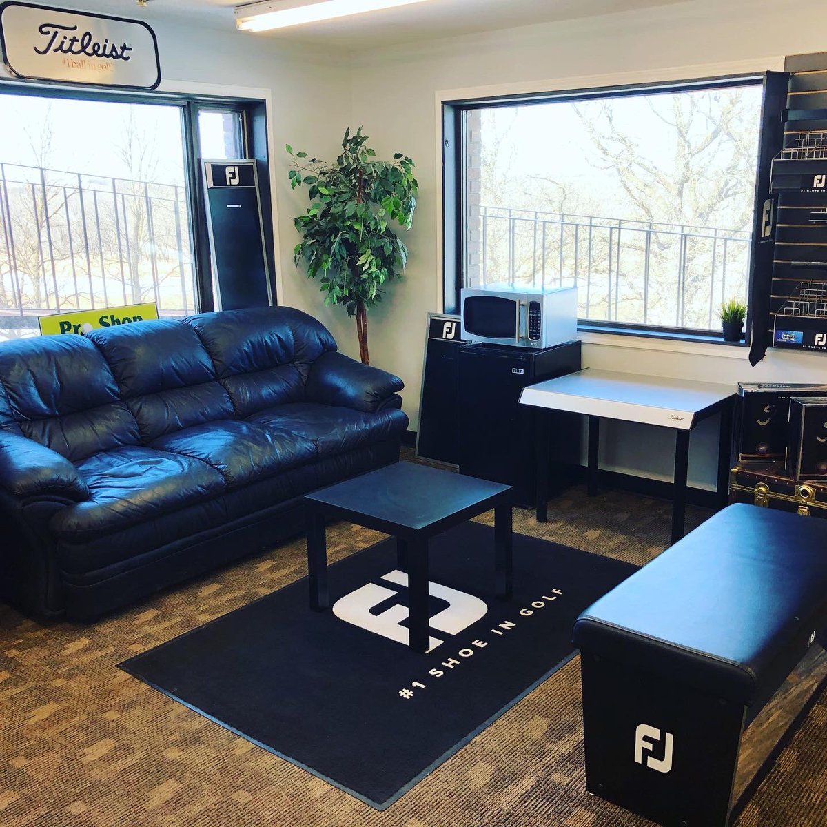 WheatCityGolf's tweet photo. Check out our transformation in the Pro Shop @WheatCityGolf Stop in this weekend for Early bird memberships. On sale until March 31st. Phone or go online for additional options to pay https://t.co/IidjYuIE4O #SafeAtHome #2047282299 #SocialDistanacing #staysafe #springbreak202 https://t.co/PPeh41VBTu