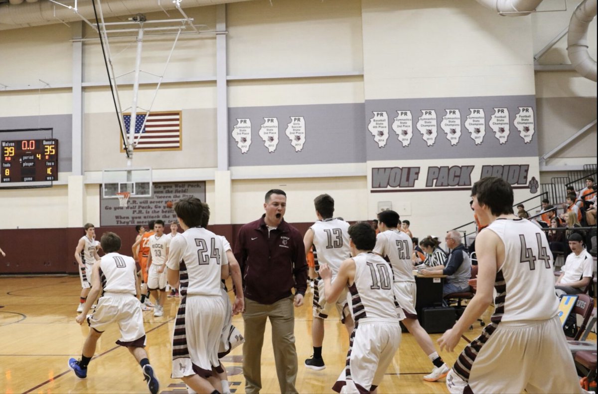 Coach_Simak's tweet image. Thanks to @CoachHeward24 for the nomination to post pictures of me coaching. I nominate @CoachS_PRHoops @SrTaege @stevekarlblom and @matt_cozzi