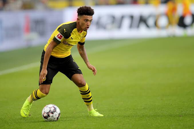 4. Sancho’s key characteristics are his exceptional dribbling skills - with 3.1 successful dribbles per game and sublime passing skills - with an 85.1% passing success rate — his hold up play, agility and acceleration are second to none. He’s particularly good when coming inside.