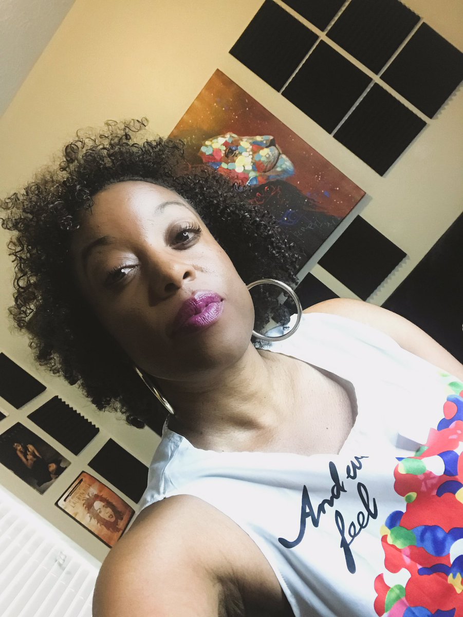 kristinealicia's tweet image. Today I’ll be intentional about my thoughts. Making sure the gate of what goes in, what circulates within is positive so that what comes out is productive. 
That’s the best I have to give... 

#kristinealicia #studiothoughts #studiovibes #guardyourheart #guardyourmind