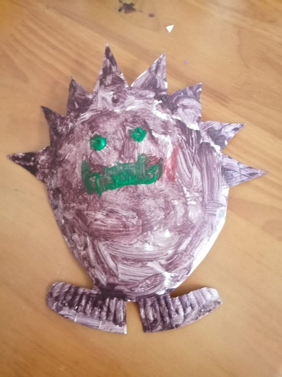 Shellymackbooks's tweet photo. My girls artwork today. They wanted to paint their own hedgehogs for me. These are based on Spikey from one of my next books to come out. They are my inspiration! #mummyfirst #spikeythehedgehog https://t.co/K6EHmDKfOl