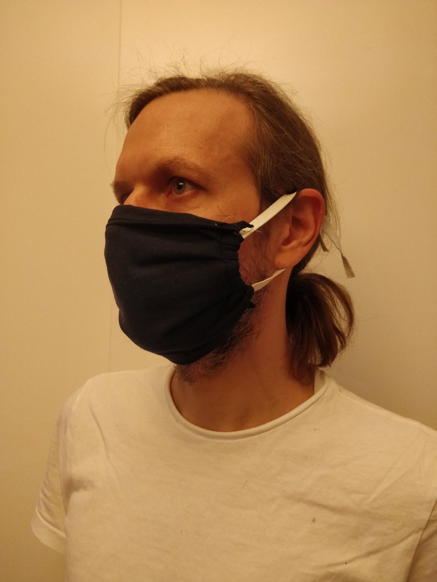 hansdatabeck's tweet photo. #Masks4All 
Thanks @jeremyphoward for spreading the word! 2h and old clothes to save the world https://t.co/hlsTCRfQ8j https://t.co/E6WoUzfxXp