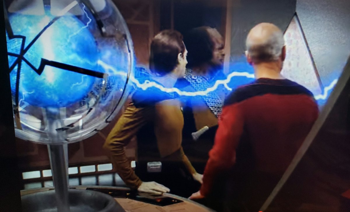 ScienceofDiving's tweet photo. Even though you can't do research without subjects it's important to keep reading/writing. Remember to take a break when working from home. I do wish I had my very own #arkonian gateway. #StayAtHomeAndStaySafe #Covid_19 #coronavirus #StarTrek #Contagion @SirPatStew @BrentSpiner https://t.co/tfoxeQobwZ