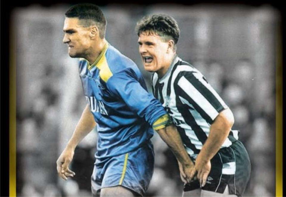 If you are a football person please join the challenge of posting a football photo. Just one picture, no description. Please copy the text in your status, post a picture and look at some great memories/pictures. ❤️