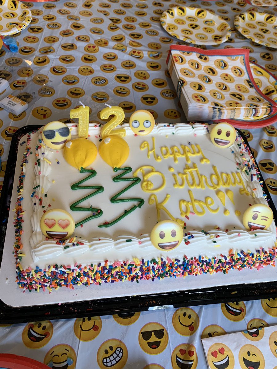 1simplegwynn's tweet photo. @KingJames please wish my son Kobe a happy birthday #emojitheme #LockdownHouseParty https://t.co/6dDE6JMm5f
