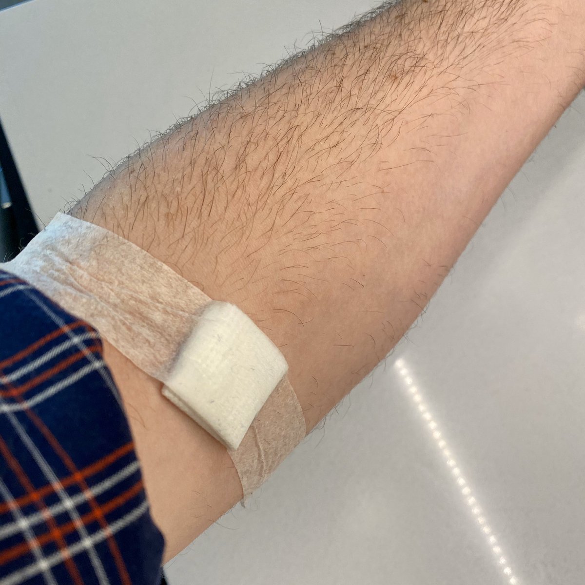 ichaydon's tweet image. I&apos;ve been admitted into the 1st COVID-19 vaccine trial. 

I&apos;m grateful for my health. For the 1000s of scientists who brought us here. For the team that developed this vaccine (@NIH, @moderna_tx, et al). For @KPWaResearch, and the nurse who came out of retirement to draw my blood