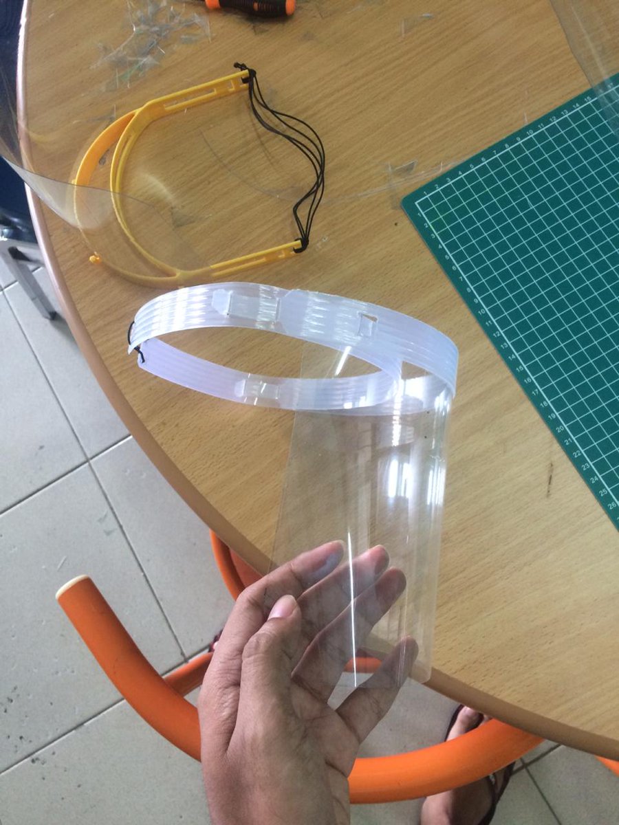 mambaihaqi's tweet photo. Bantu kami membuat Face-Shield untuk melindungi tenaga medis dalam fight #COVID19. Sampai hari ini, permintaan sebanyak 226rb unit. Donasimu membantu melindungi mrk dlm bekerja. https://t.co/AbNaAQAhR4
Mohon RT @NajwaShihab @blogdokter @na_dirs @GunRomli @jonihermana @its_campus https://t.co/tVetg9552N