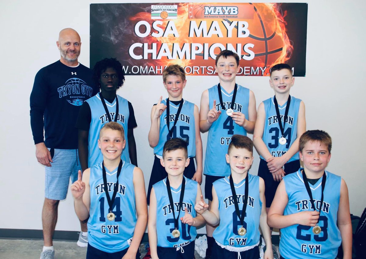 TryonTyler's tweet image. Okay @coachbrase I'll bite again! Hard to tell who has &amp;amp; hasn't been nominated - for my 2nd round I nominate   @CoachSteinKHS @cpanthercoach @ShootItacademy post pic of you coaching w/in 24 hours or donate $20 to a charity.