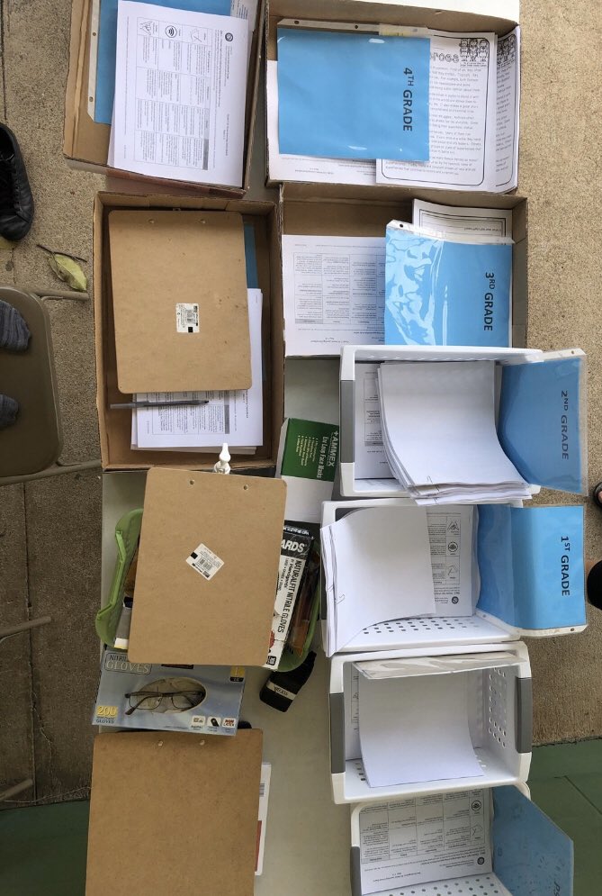 LehuaElementary's tweet photo. We had our first enrichment packet pick up on 3/27; teachers have also posted online through class dojo. Next packet pick up will be on 4/3 &amp; we will be adding a morning pick up time in addition to the afternoon. Times will be posted on our website and ClassDojo. Stay tuned. https://t.co/NLdH4RPepn
