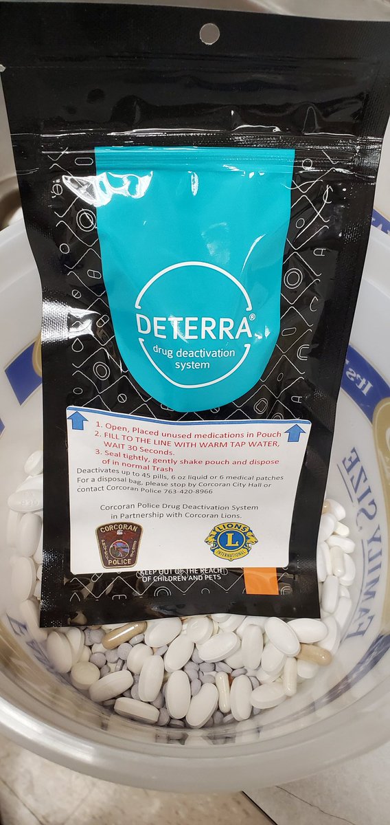 CorcoranPolice's tweet photo. Bored? "Corona-tine" got you looking for stuff to do? Perfect time to go through that medicine cabinet and get rid of those old pills you have laying around!
Drug bags available through Corcoran PD
#nooverdose #StayAtHomeMN https://t.co/0rCHpslT1U