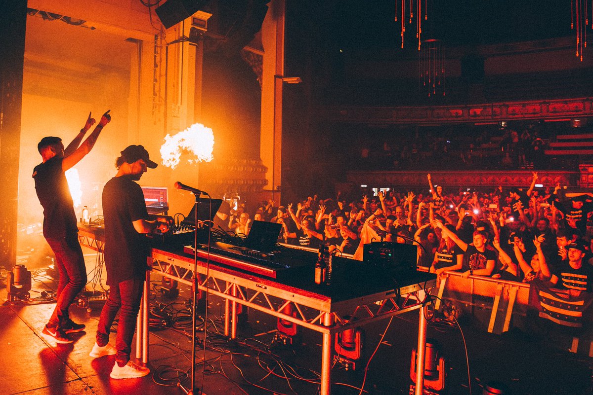 anthonymooney's tweet photo. Well since I would have been shooting with the @ThirdPartyLive lads tonight for their annual LIIIVE show, now is probably a good time to share some photos from last years show 📸🙌

#thirdparty #LIIIVE https://t.co/I2eUliwiX6