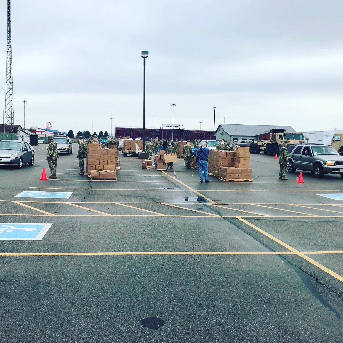 UVCareerCenter's tweet photo. Shared Harvest Foodbank at UVCC today. Wow! Thank you to the Adult Division for coordinating this event, to Shared Harvest for your selfless work, and to the Ohio National Guard for your service! 
#togetherohio #sharedharvest #InThisTogetherOhio https://t.co/JSIwgJcf5p