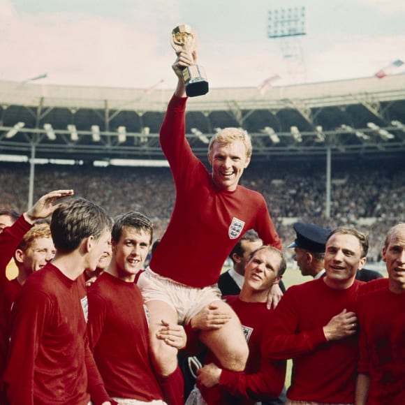 NickArcher4's tweet photo. If you are a football person please join the challenge of posting a football photo. Just one picture, no description. Please copy the text in your status, post a picture and look at some great memories/pictures. https://t.co/i3tUiLkm34