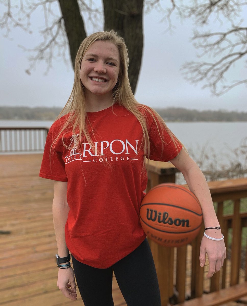 abbyhartmann5's tweet photo. Feeling very blessed to announce my commitment to Ripon College!🙏🏼🔴⚪️ #goredhawks https://t.co/DX6gbgdS8v
