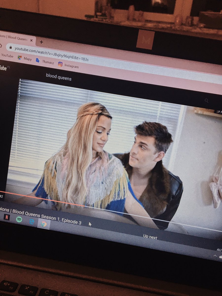magda__veronica's tweet photo. @gabcake I love Blood Queens!! 😍 (yes I’m rewatching all of the episodes!) https://t.co/3A4GsYwJqM