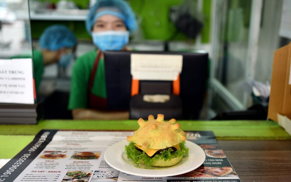 MemorialCovid19's tweet photo. A coronavirus themed burger pictured at the Pizza Home Restaurant in Hanoi.
#COVID19 #StayAtHomeAndStaySafe
#StayAtHomeAndStaySafe

https://t.co/qwIvypFgGD https://t.co/7w8omS1ReV
