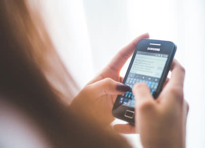 What is the secret signal text message to get your man back? Look: bit.ly/secret-signal-…