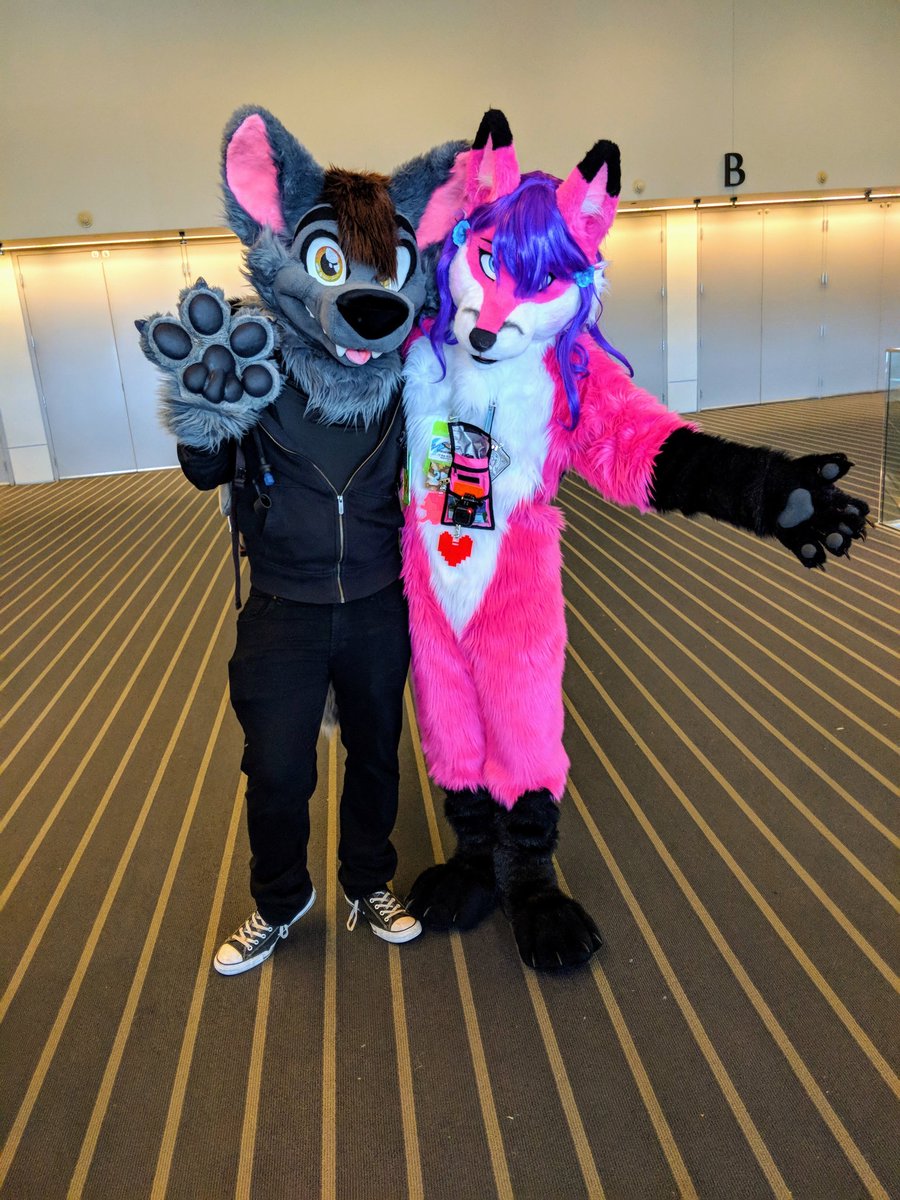 DolbyVixen's tweet photo. Keeping my mind focused on the good things in life, like the first time I met @aceofheartsfox at #AC2018 . Hope to see you again soon!
✂️= @morefurless and @SSC_Costumes
#furry #furryfandom #fursuit #fursuiter #fursuitanyday #fursuiting #cute #anthrocon #staypositive https://t.co/mPul2Pl7Zo
