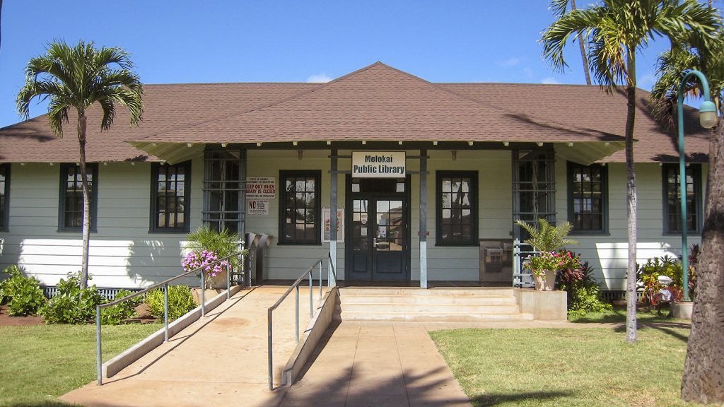 MauiNOW's tweet photo. Temporary Closure Extended For Hawaiʻi Libraries https://t.co/Vu6Ewoj2LX https://t.co/APzYhwUkRG