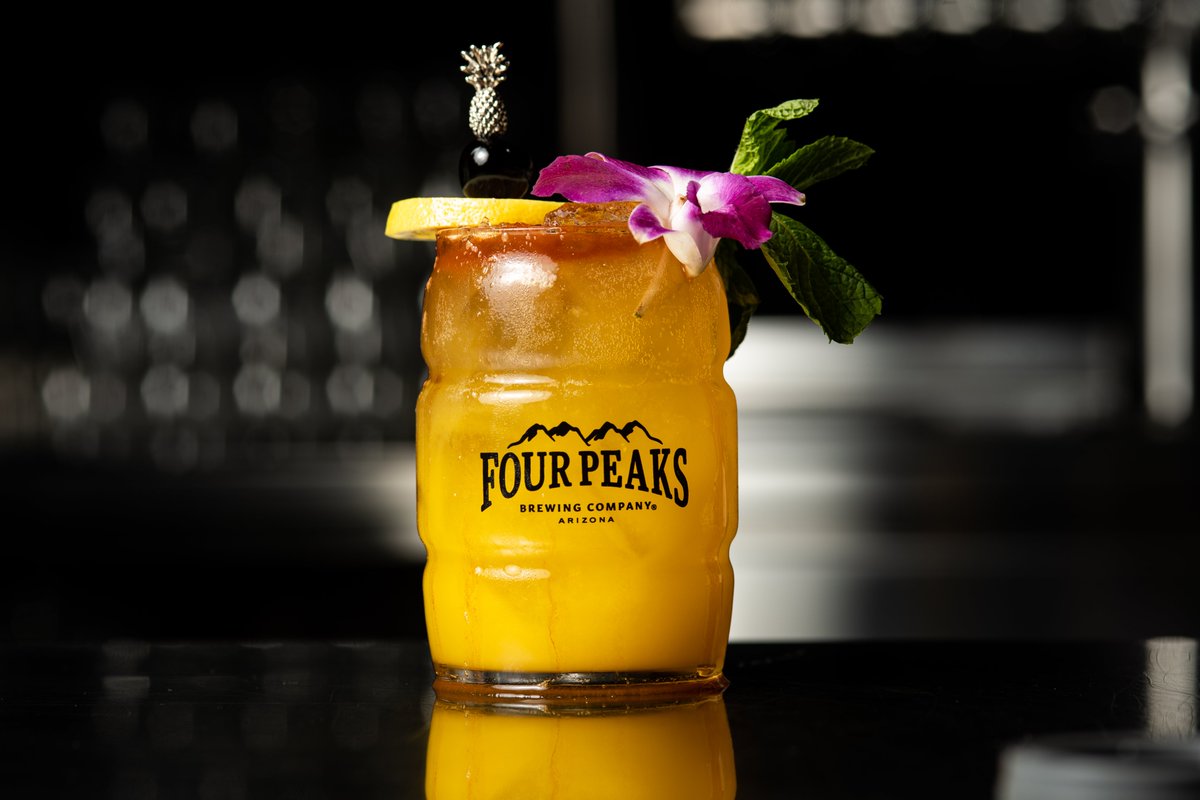 fourpeaksbrew's tweet image. The Golden Swizzle 

1.5 oz. commerce gin
.75 oz. lemon juice
.5 oz. passionfruit
.25 oz. orgeat

Combine all ingredients in a glass filled with ice and stir. Top with Four Peaks Golden Lager and a float of Angostura Bitters. Garnish with lemon, mint, and Luxardo cherry. Enjoy.
