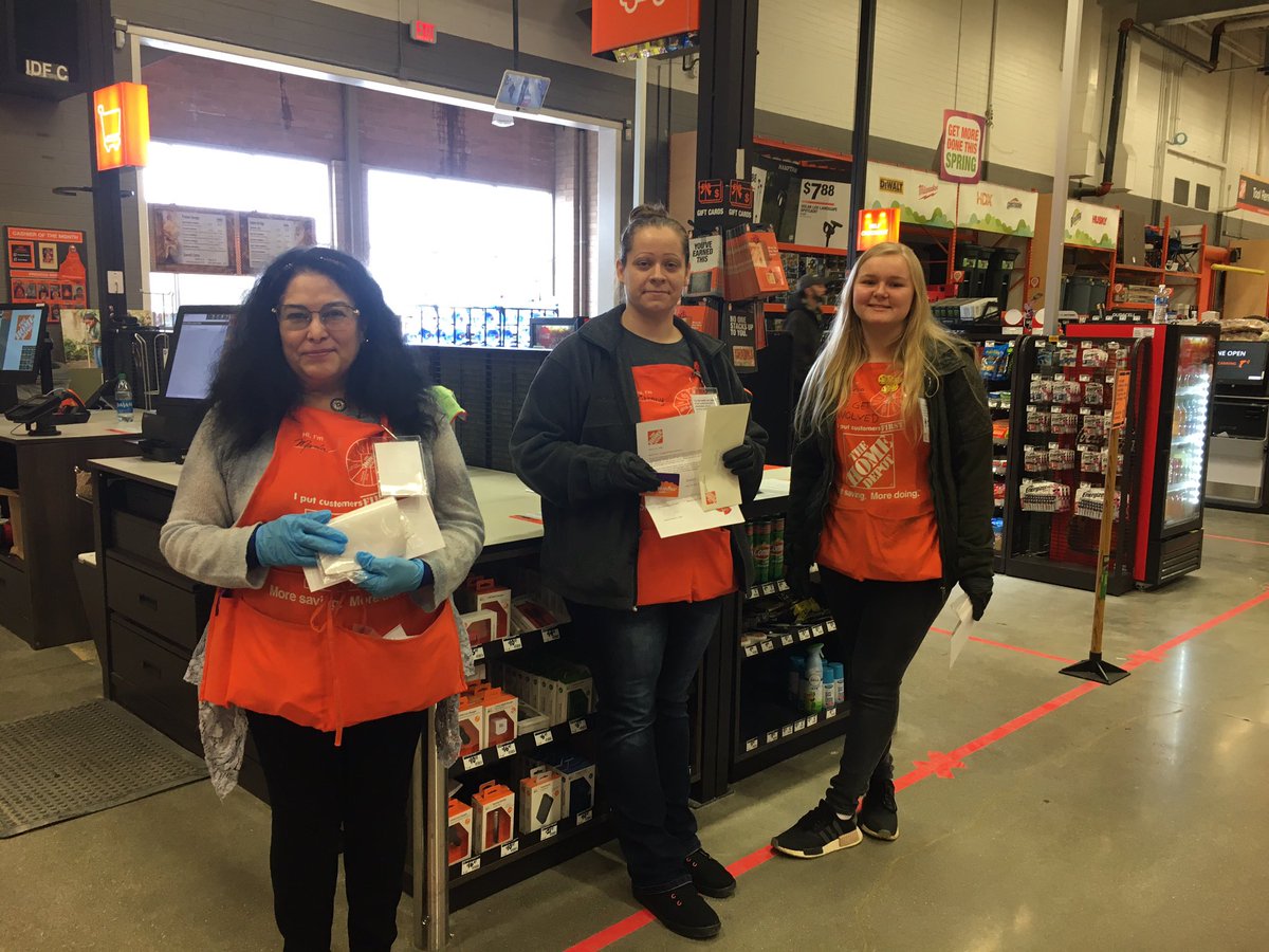 ReemRan3's tweet photo. Celebrating Success Sharing @hd_2727 and recognizing our amazing associates for their hard work and commitment during thus difficult time. We appreciate you all. @JuanitaQ1 @XKerrigan @BarryStevenson6 @SallyGansior @HosinskiKelly @srsmith134 https://t.co/kbHqiIrEss