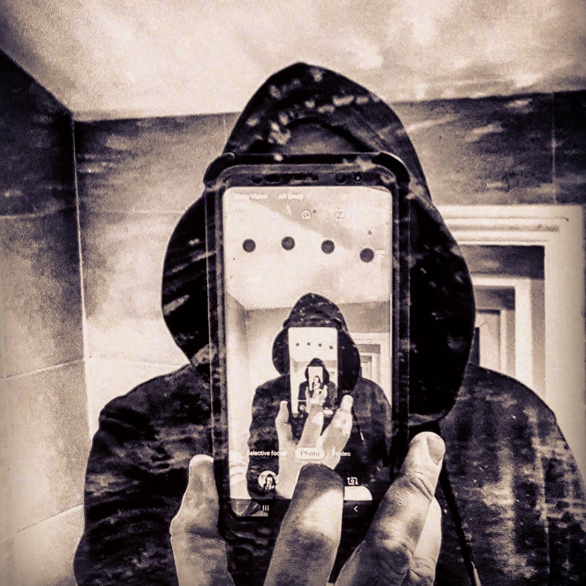 no_horoscope's tweet photo. EIDOLON KENOMA
#eidolon #kenoma #infinity #nohoroscope https://t.co/hFrPOra4Il