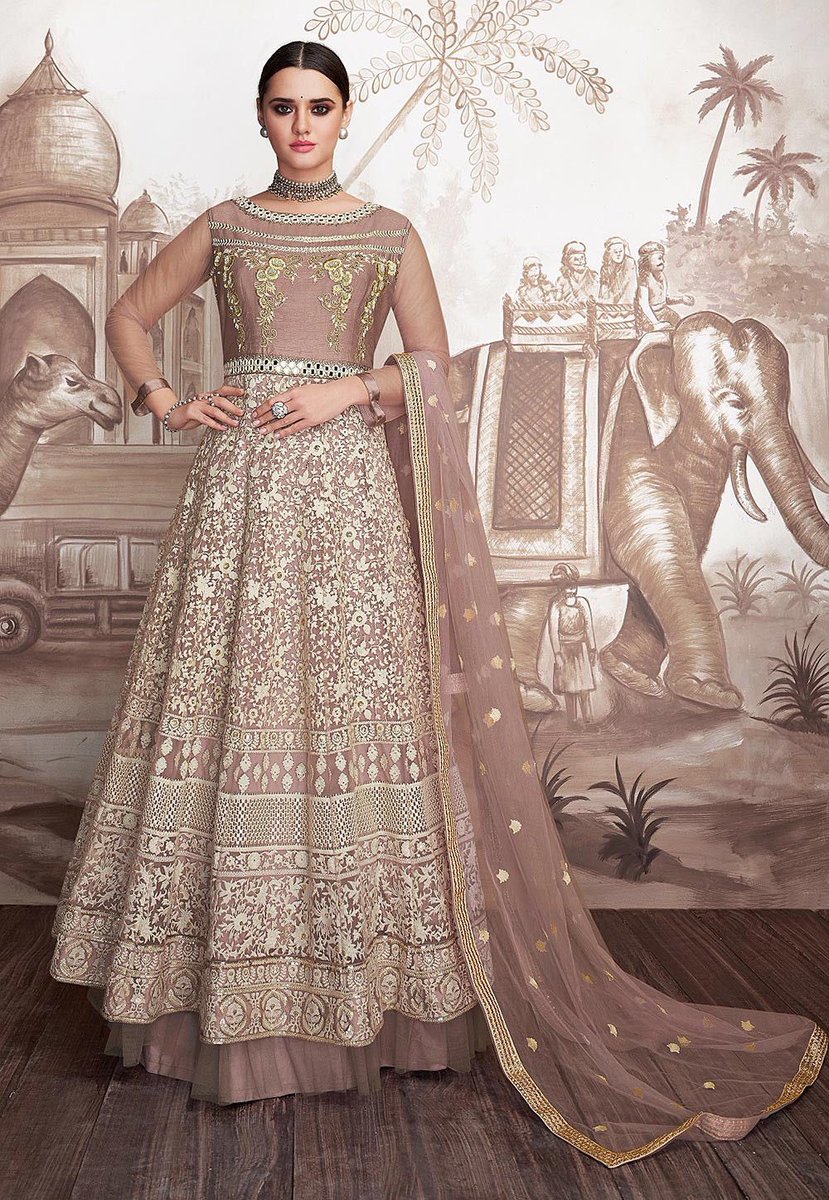 UtsavFashion's tweet photo. Want to melt into earthy tones then turn up the volume on our silhouettes!
Shop: https://t.co/pNxLYVIadl
#muted #beige #earthy #neutrals #ivory #brown #mauve #subtle #offwhite #olive #grey #dusky #abaya #flare #modernyetrooted #indianfashion #ethnicwear #applique #threadwork https://t.co/e81UmyvIAV