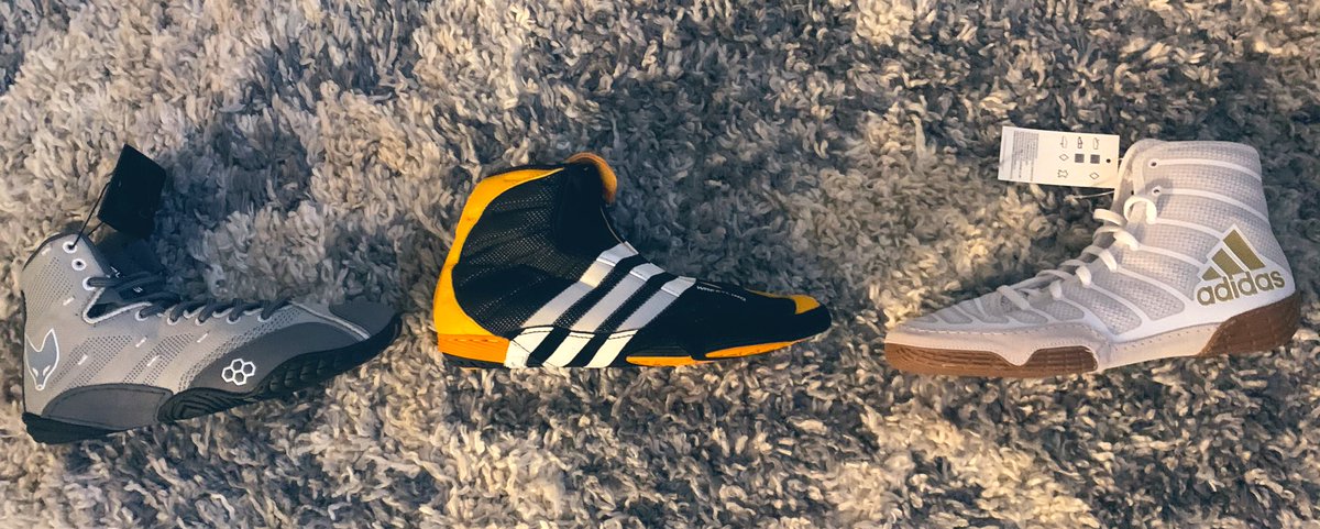 TCNJ_Wrestling's tweet photo. Geno Galante’s 1st wrestling shoes. Will he pick grey Sly Fox @the_rudis, yellow Sydney @adidasoriginals, or white Varner @AdidasWrestling ? Comment by tmw before video is posted at noon! @rjosephgalante @MissRoyalFit_ @USAWrestling @USAWRESTLINGNJ #BrandNew #Collection #9months https://t.co/P4SeGUeiI3