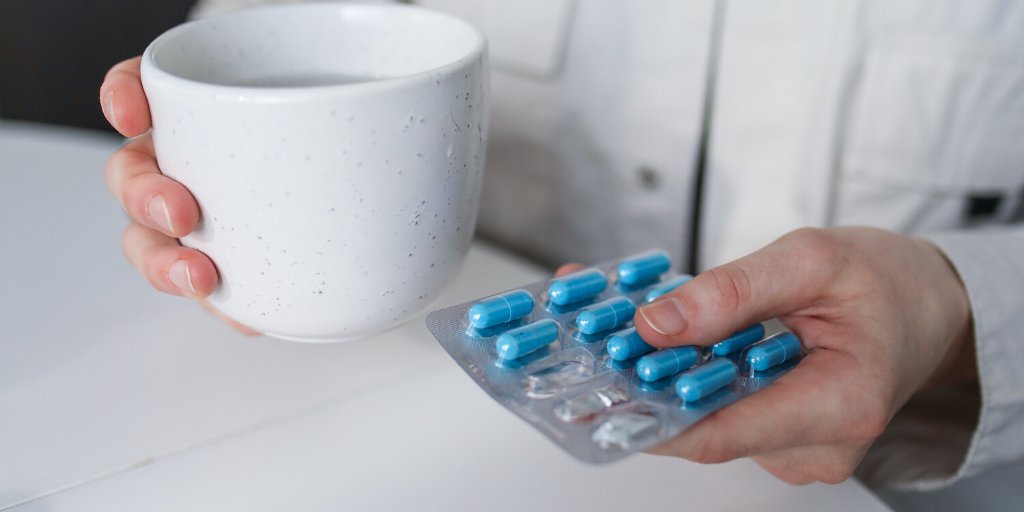 Aburg_TownHall's tweet photo. #FlattentheCurve #Aburg essential businesses are shifting operations to maintain social distancing. @RexallDrugstore #Aburg - medication delivery/call in & pick up orders. @shoppers #Aburg - medication delivery & online doctor. Call for #uptodate services. #medtohome #stayhome https://t.co/v1tQwNKsCx