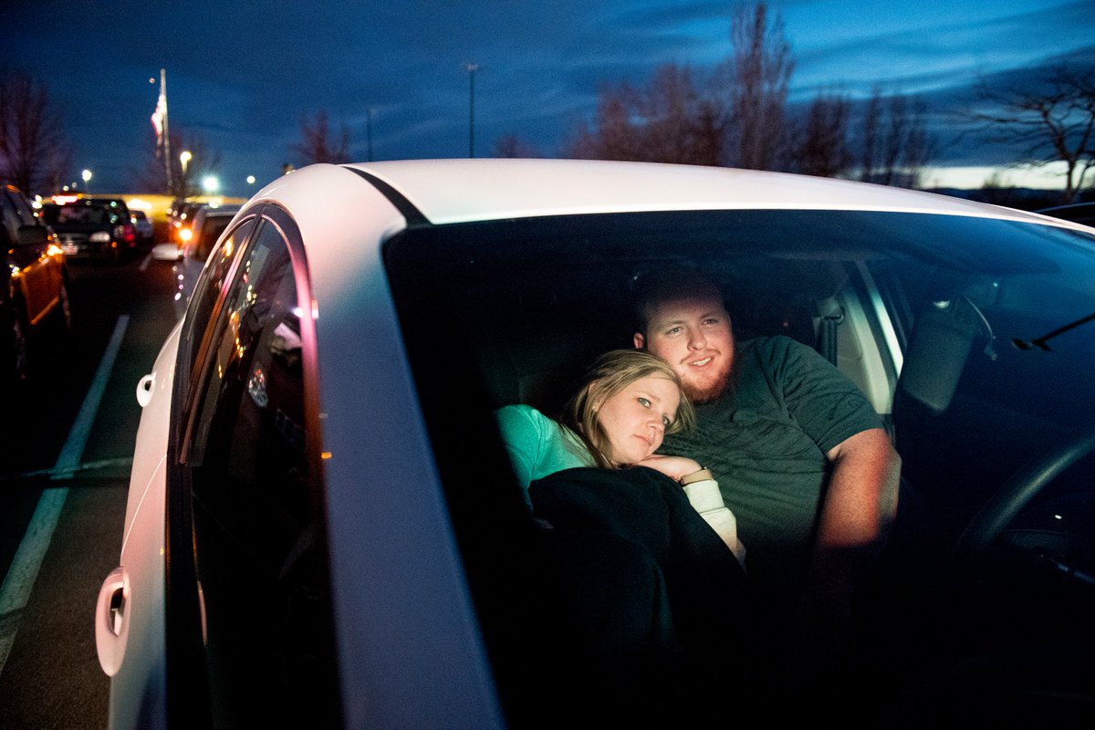 isaachalephoto's tweet photo. I've always wanted to photograph a drive-in theater, and I finally got my wish last night...with a coronavirus twist.

Water Gardens Cinema 6 in Pleasant Grove has transformed into an impromptu, car-capable theater. More from @LauraBGiles: https://t.co/f2eeAsWclh #COVID19 https://t.co/M5l8lAhaaE