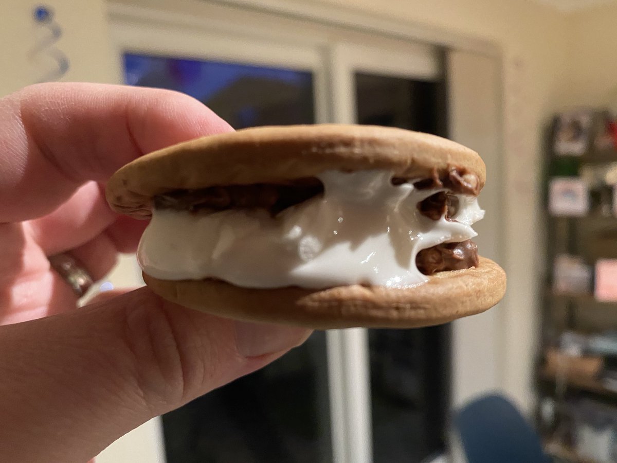 I wasn’t angry when daughter #1 came back with a massive packet of Rich Tea biscuits prior to the impending lockdown, just disappointed. Rich Tea?! Today we put them to their best possible use #covid19biscuits