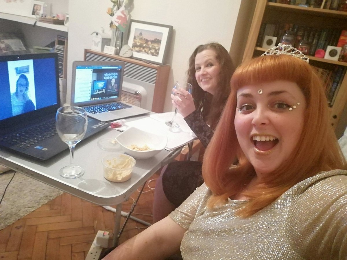 LiliDelFflur's tweet photo. @comedylopez we're quiz ready at the Biscuit Brigade
This is our set up... And our team members are in isolation to so we're using zoom 😁
#StayAtHomeAndStaySafe #COVID19 #virtualquiz https://t.co/z3DCkrVLww